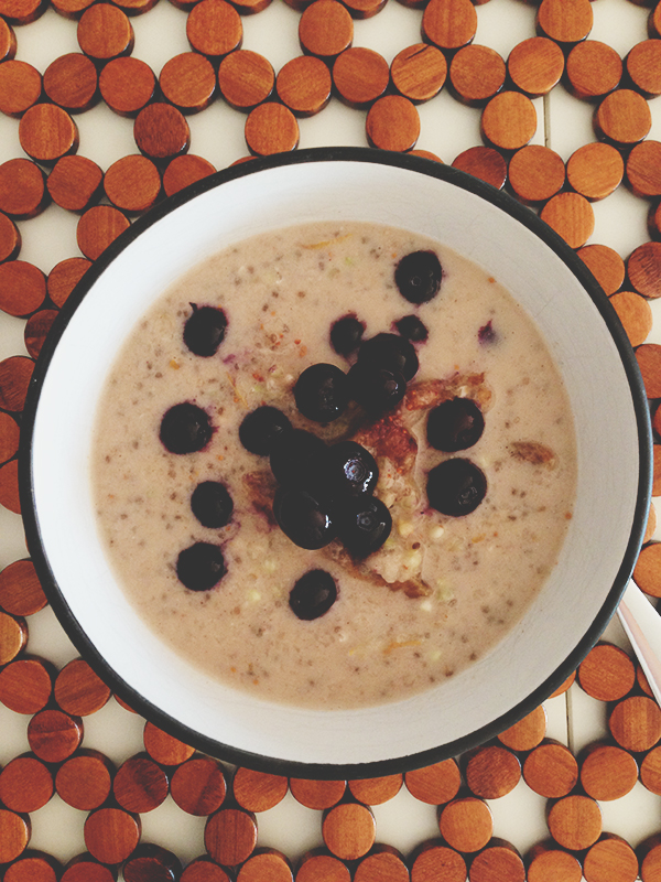 Buckwheat, chia & maca porridge | Week of Eats: Winter breakfasts | lizniland.com